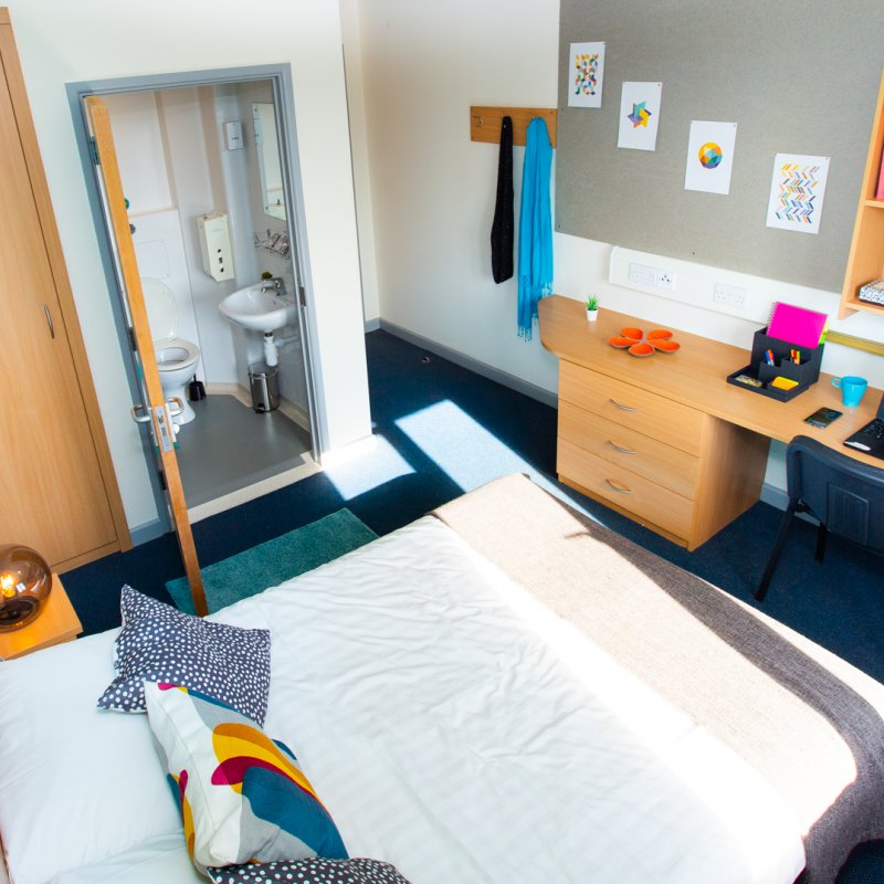 Doublebed with ensuite at Glasney Student Village 