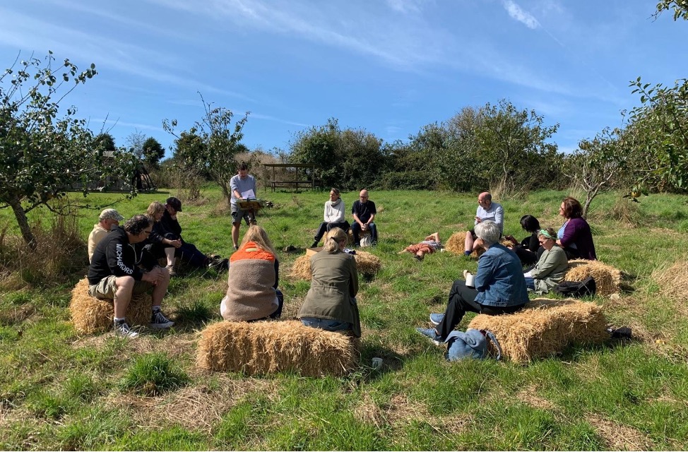 A group of st8udents on a trip