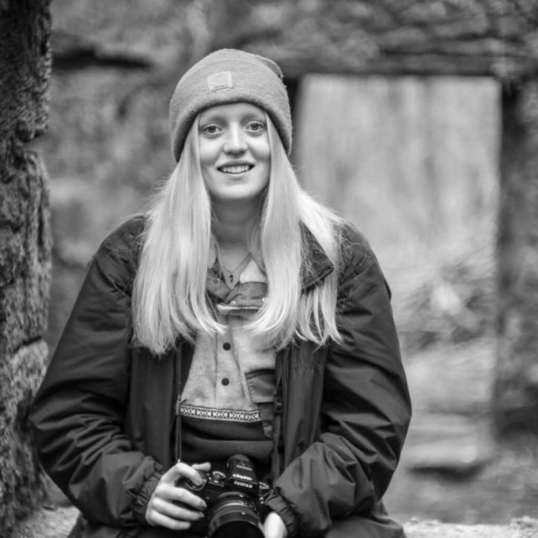 Jenna Hinton headshot