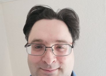 Andrew Crystall headshot