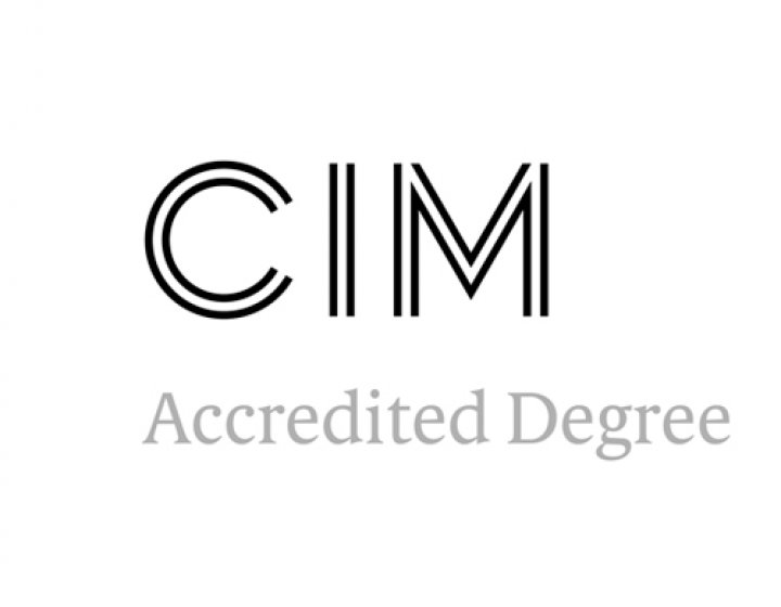 Cim Accredited Degree Logo