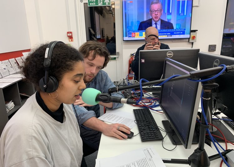 Journalism students in the newsroom
