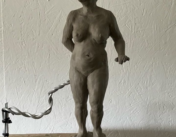 Figure sculpture