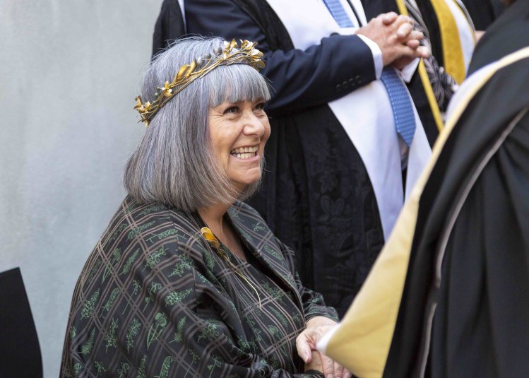 Dawn French Chancellor shaking hands