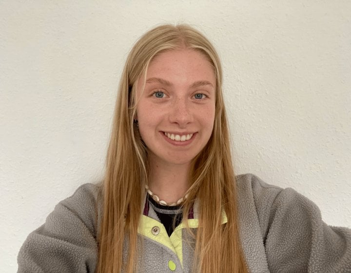Hallie's headshot
