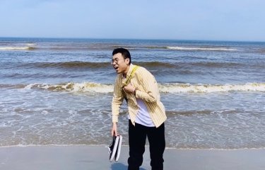 yifanbutsik.feng@falmouth.ac.uk