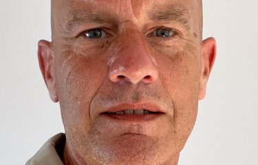 Dr Julian Konczak
