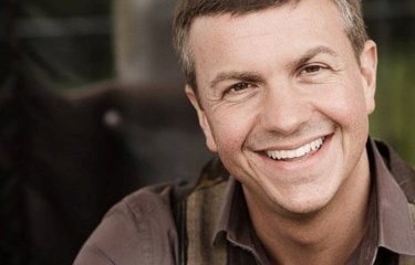 Stuart Wakefield headshot