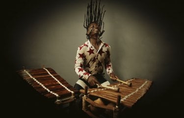 N'famady Kouyate performing