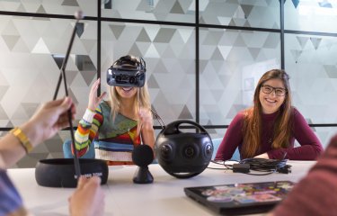 Immersive Business clients using VR equipment