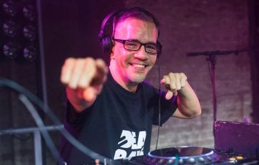 Deaf Rave