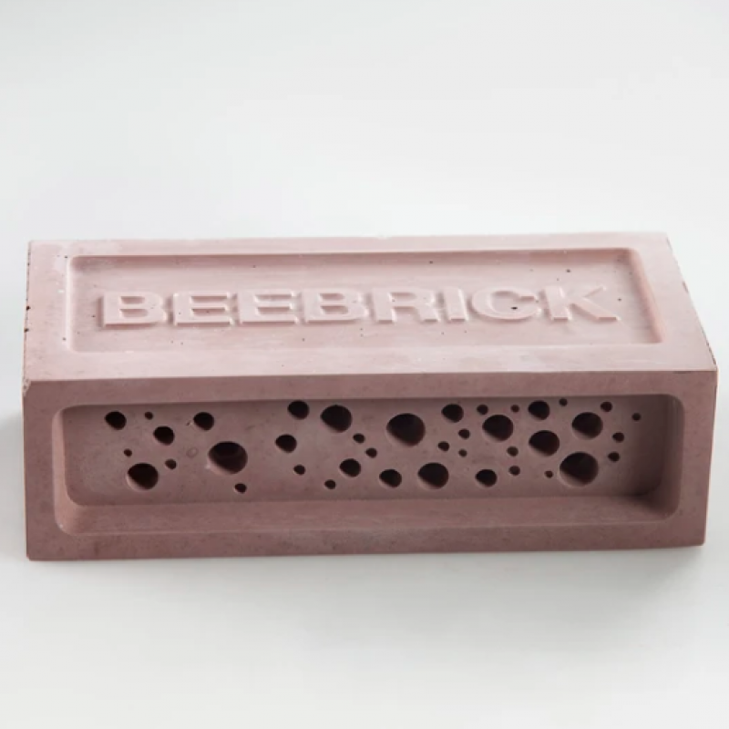 A red Bee Brick
