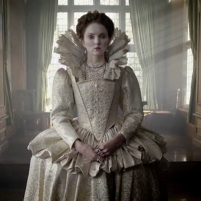 Actor dressed as Queen Elizabeth I