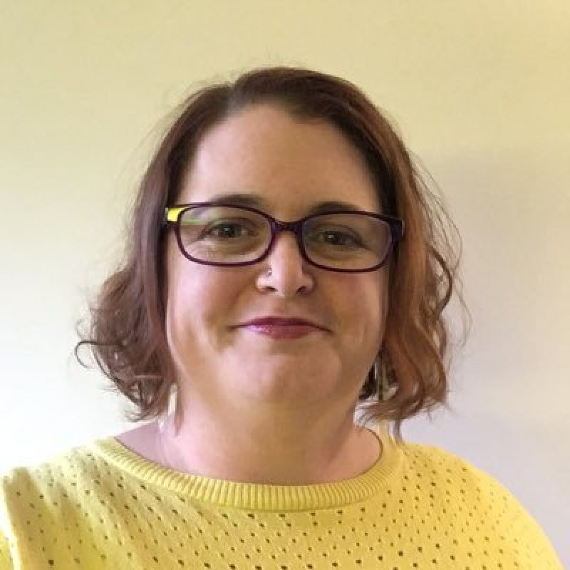 Headshot of Esther Cummins