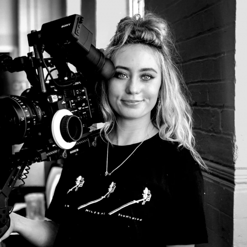 girl with camera