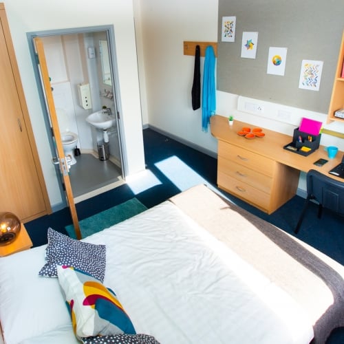 Doublebed with ensuite at Glasney Student Village 